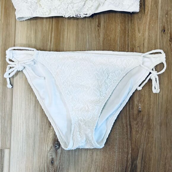 VICTORIA’S SECRET WHITE LACE BIKINI - Picture 3 of 6